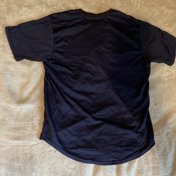 Nike shirt - Picture 2 of 5